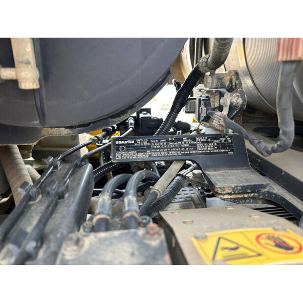 2019 Komatsu D65WX-18-41358316