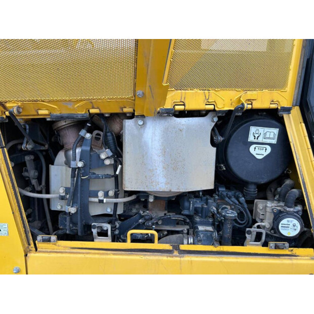 2019 Komatsu D65WX-18-41358319