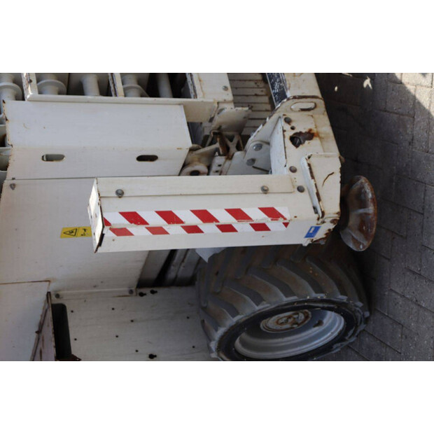 2013 Genie GS-4069-41358540
