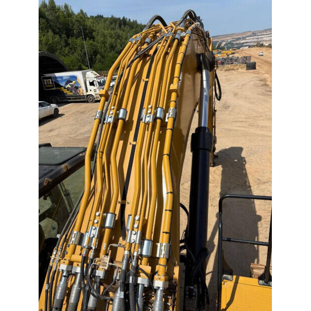 2022 Caterpillar 374-41358743