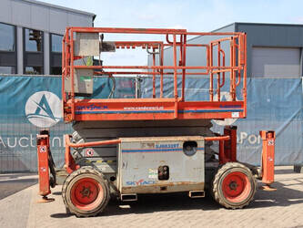 Image for SCISSOR LIFTS SkyJack SJ6832RT