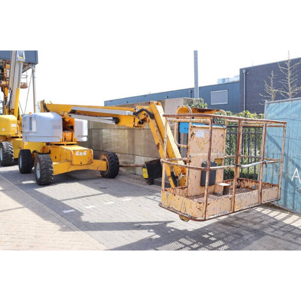 2005 Genie S-45-41359574