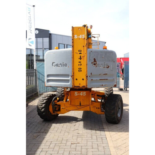 2005 Genie S-45-41359576