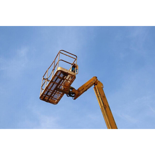 2005 Genie S-45-41359586
