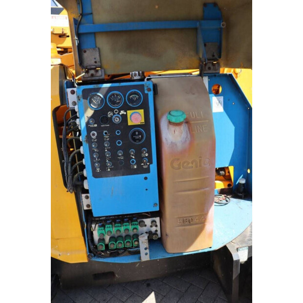 2002 Genie Z-34/22-41359604