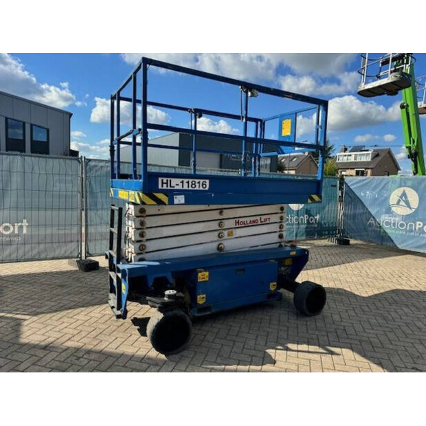 2013 Holland Lift HL-11816-41359701