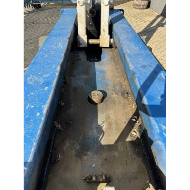 2013 Holland Lift HL-11816-41359708