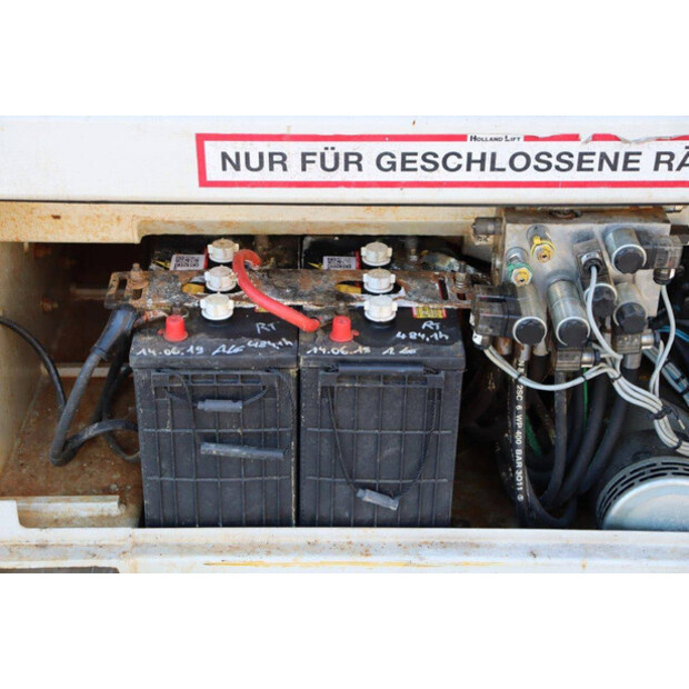 2013 Holland Lift Ecostar HL-11812-41359791