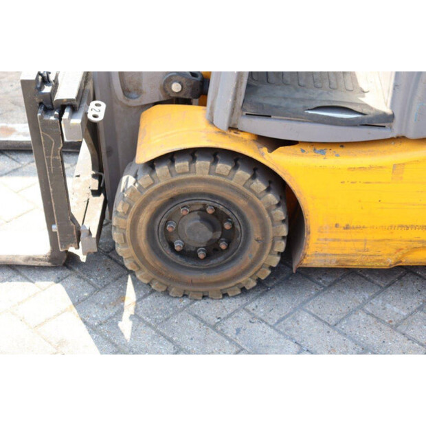 2016 Jungheinrich EFG215-41359840