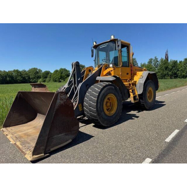 2005 فولفو L110E-41360537