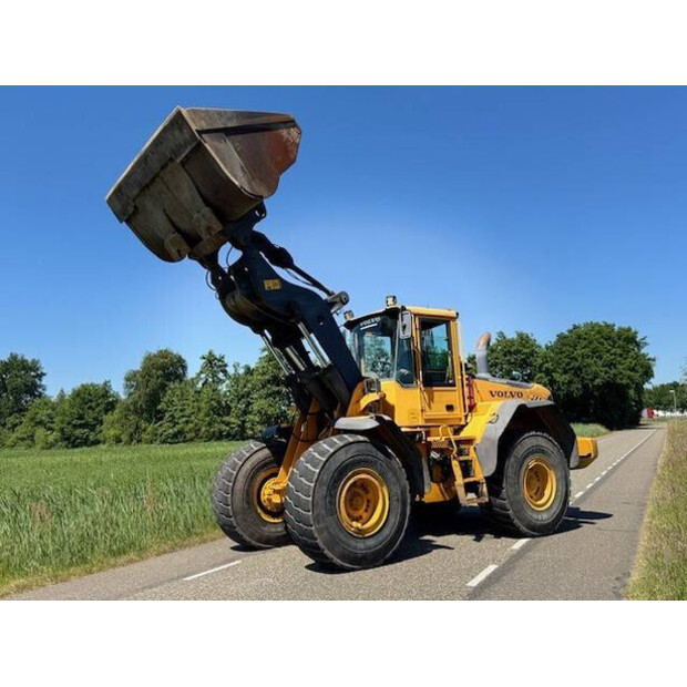 2005 فولفو L110E-41360542