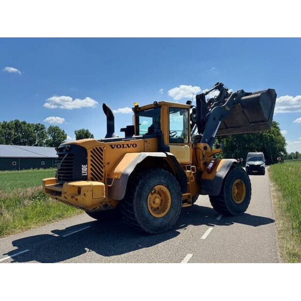 2005 فولفو L110E-41360544