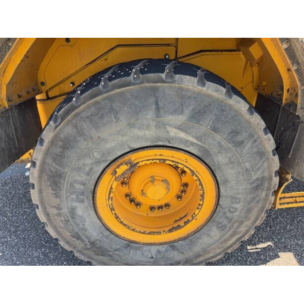 2005 فولفو L110E-41360547