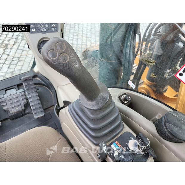 2016 كاس CX130D-41360791