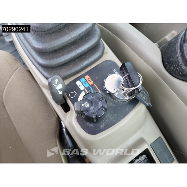 2016 كاس CX130D-41360801