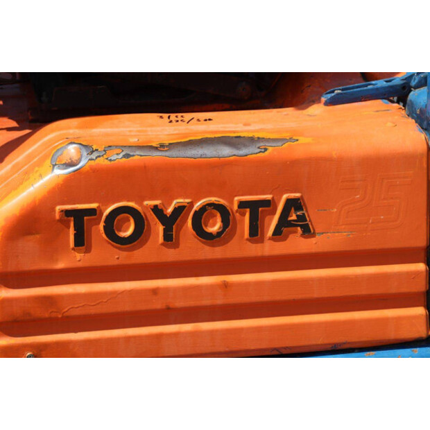 Toyota 02-5FD25-41360896