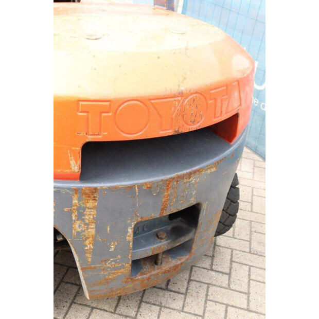 1998 Toyota 02-6FD40-41361116