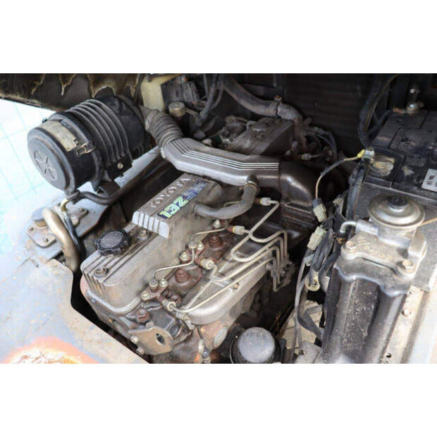 1998 Toyota 02-6FD40-41361129