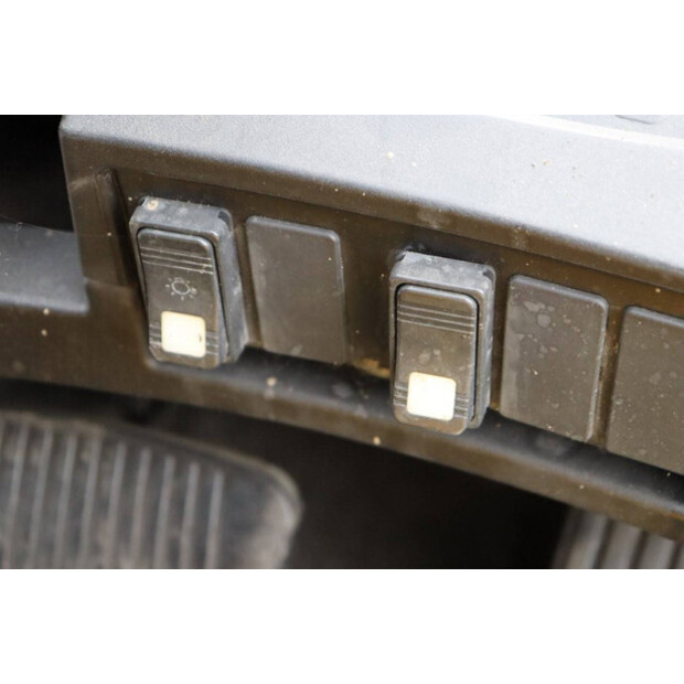 2002 Yale GDP50MJ E2214-41361241
