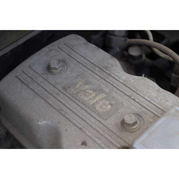 1996 يال GDP30TP-41361288