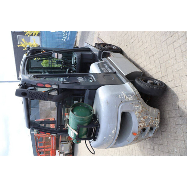 2005 NISSAN UD02A25PQ-41362760
