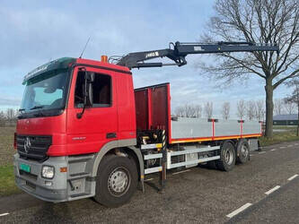 صورة ل 2006 مرسيدس بنز Actros 2832