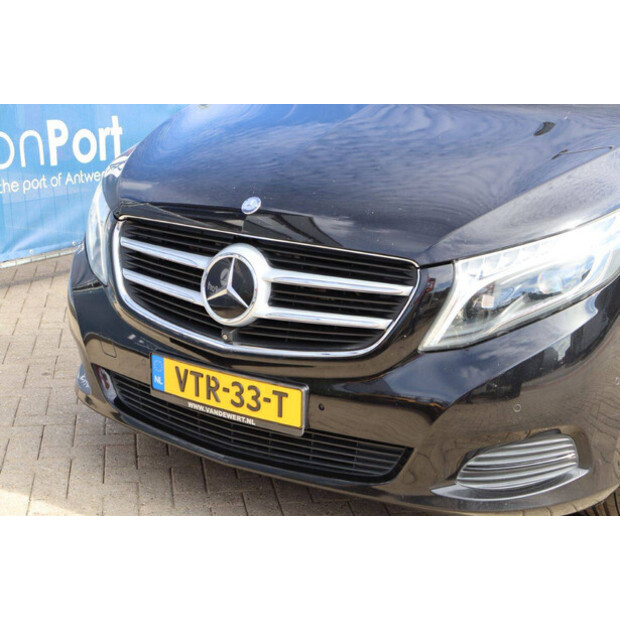 2015 مرسيدس بنز V-Klasse-41363628