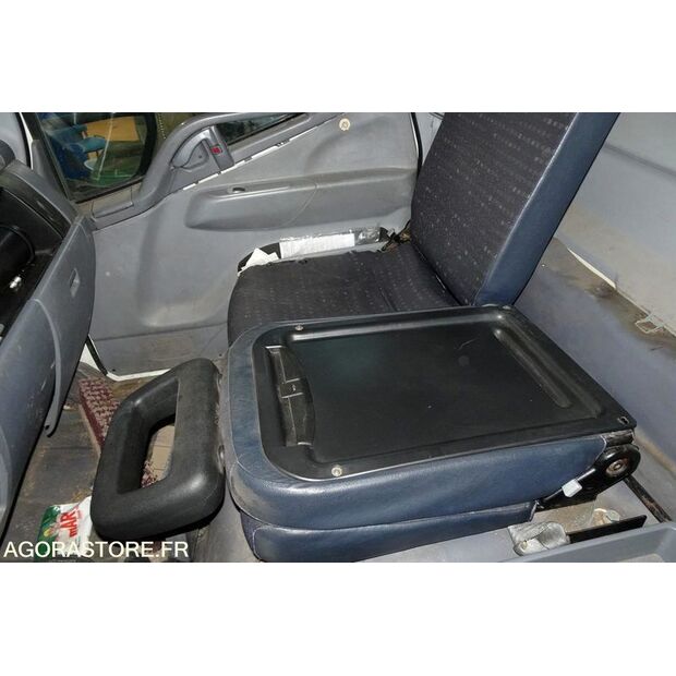 2011 MITSUBISHI CANTER-41377330