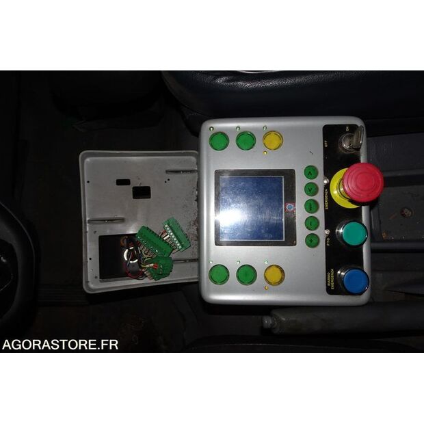 2011 MITSUBISHI CANTER-41377332
