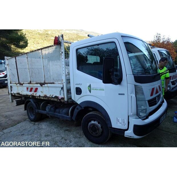 2010 Renault Maxity-41377463