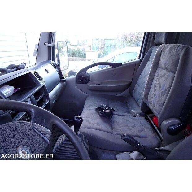 2010 Renault Maxity-41377480