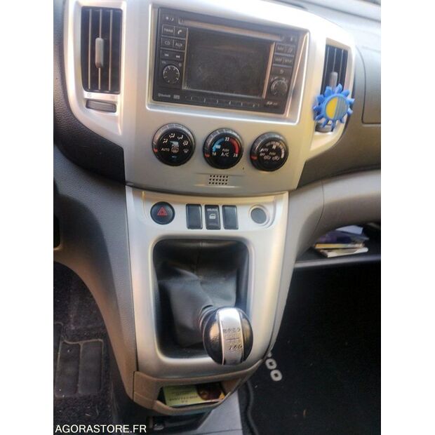 2013 NISSAN NV200-41377625