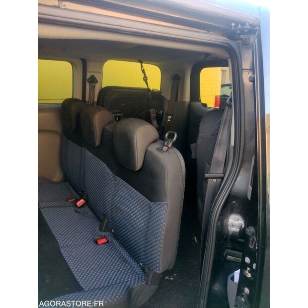 2013 NISSAN NV200-41377629