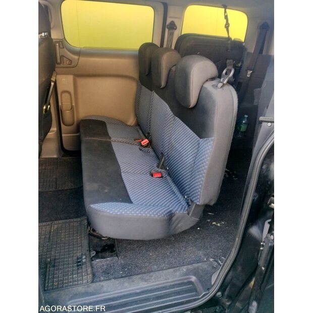 2013 NISSAN NV200-41377630