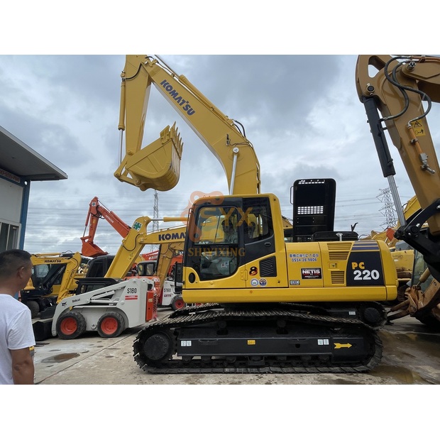 2022 Komatsu PC200-8-41377666