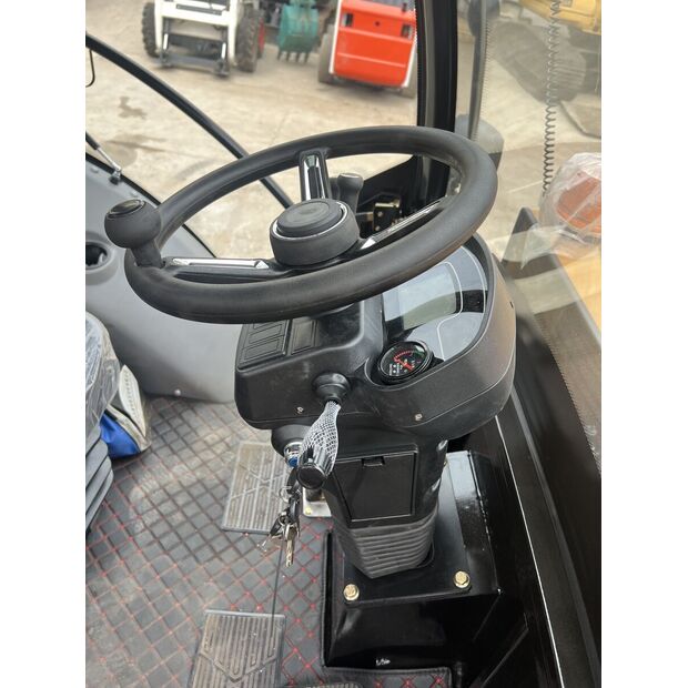 2025 جيه سي بي 3CX-41378145