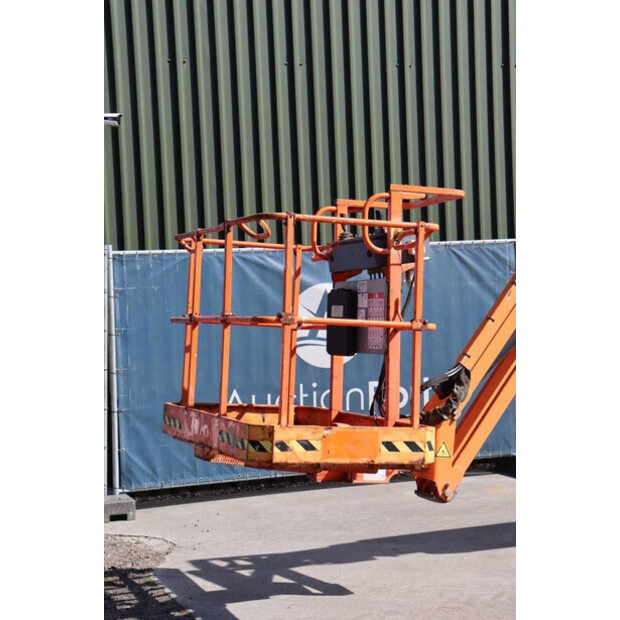 2014 SkyJack SJ 66T-41379579