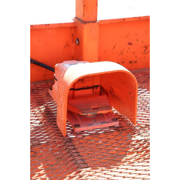 2014 SkyJack SJ 66T-41379582