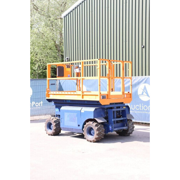 2001 Genie GS2668-41379824