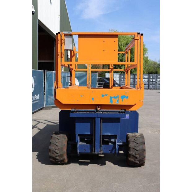 2001 Genie GS2668-41379828