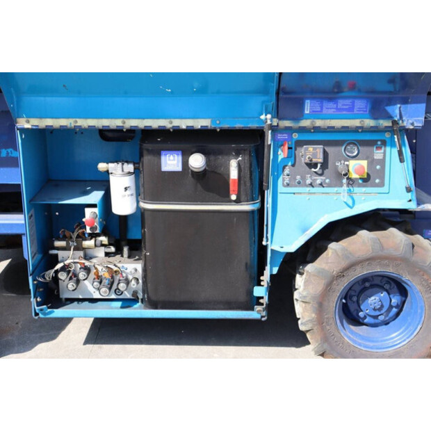 2001 Genie GS2668-41379832