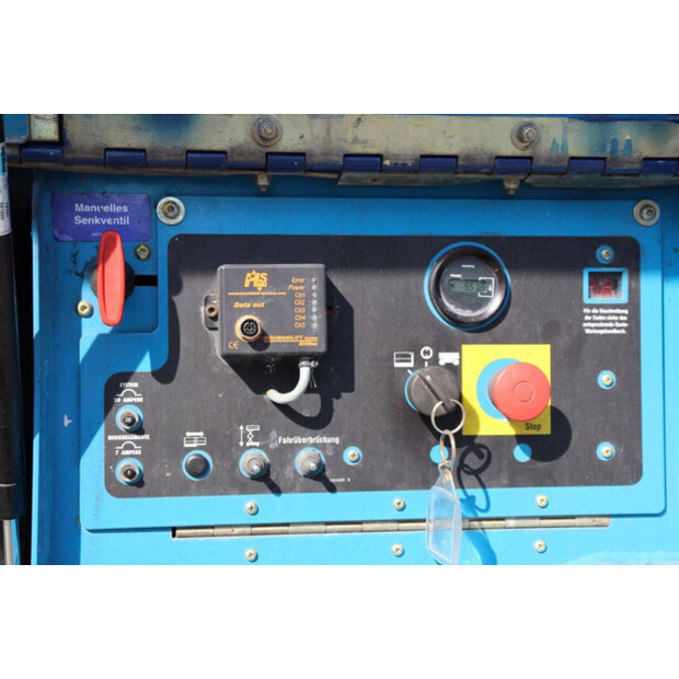 2001 Genie GS2668-41379833