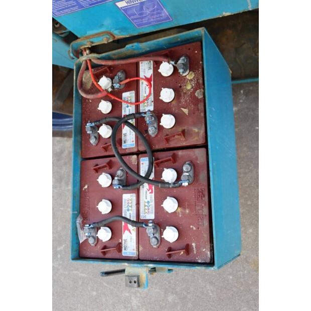 2001 Genie GS2668-41379837