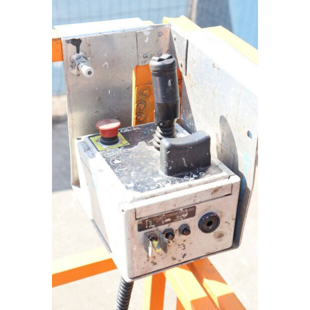 2001 Genie GS2668-41379841
