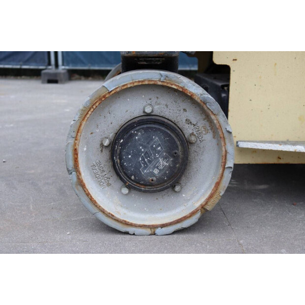 2014 اوشكوش 3246ES-41379954