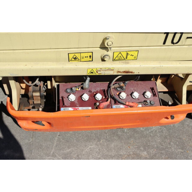 2014 جيه ال جي 1930ES-41380198