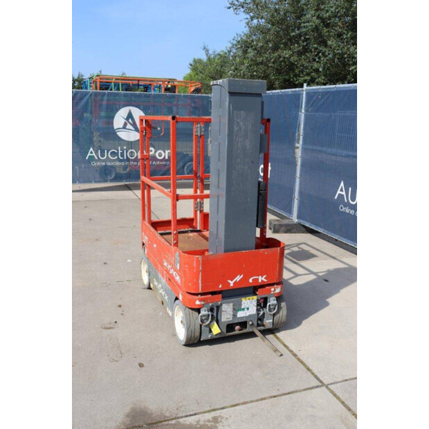 2015 SkyJack SJ12-41380408