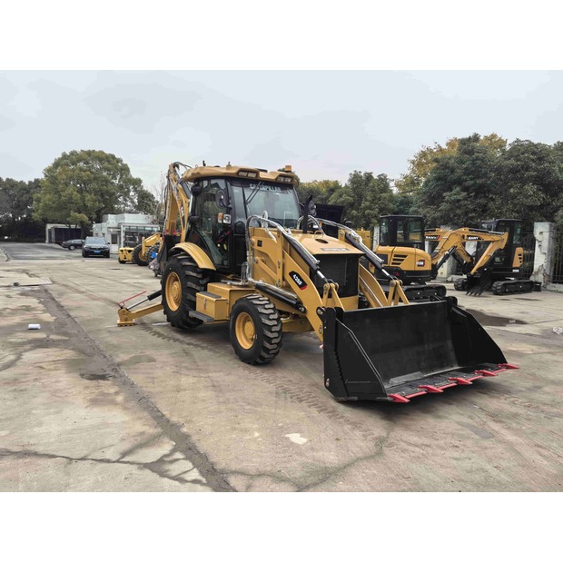 2022 Caterpillar 428F-41380780