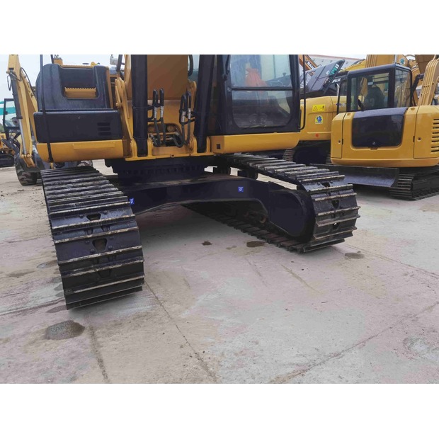 2022 كاتربيلر 330D2-41380802