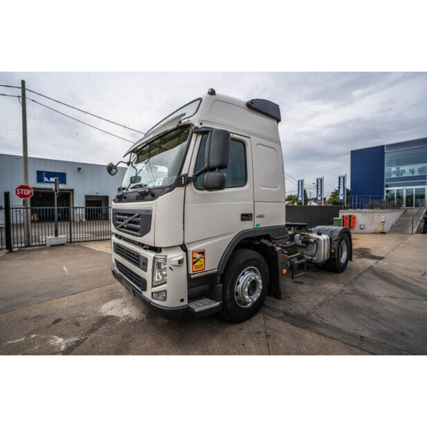 2011 فولفو FM (FH) 460-41381596